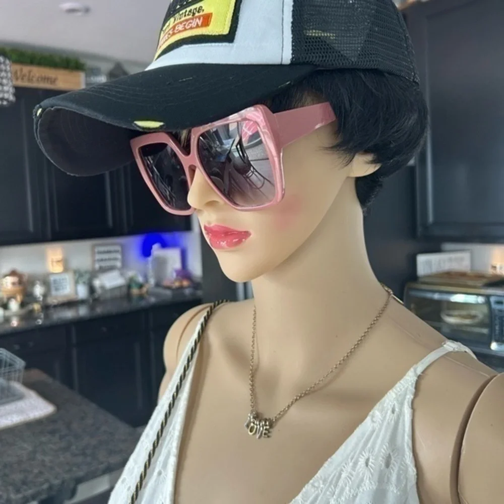 โจNWT Mauve Blush Pink Statement Oversized square framed sunglasses ๐ sunshades - Picture 13 of 14